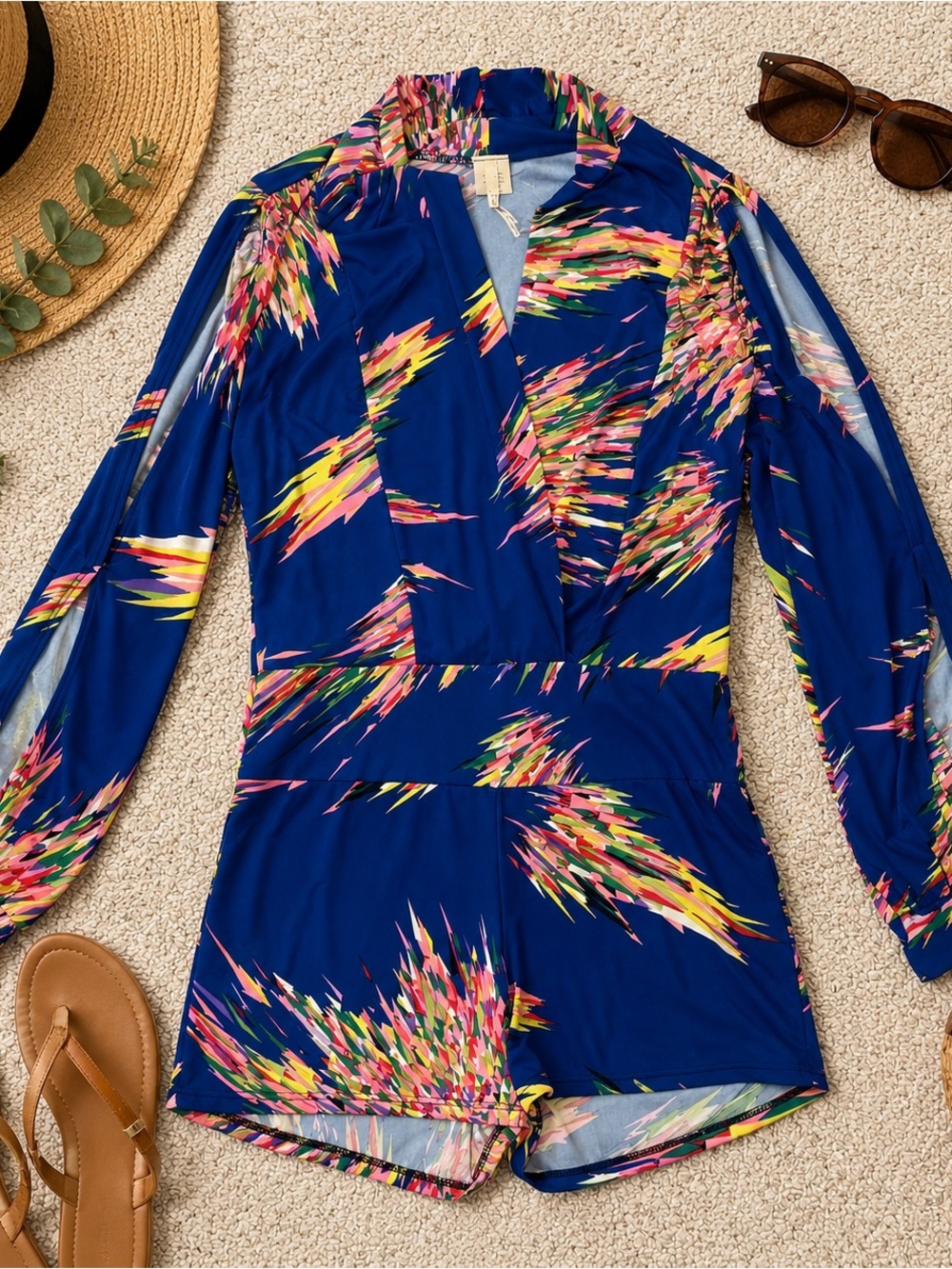 NWT Boutique Blue Multicolor V-Neck Long Sleeve Romper - Picture 2 of 9